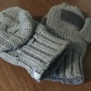 isotoner Accessories - Isotoner Mittens. isotoner Accessories - Isotoner Mittens.